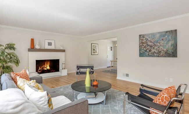 Photo - Updated Lake Oswego Home Overlook Country ...