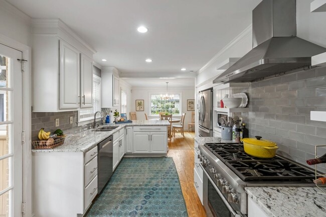 Photo - 3BD/3BA PLUS LOFT AND DETACHED ADU Located in SOUTH WINDAMERE-Available May 1, 2026!