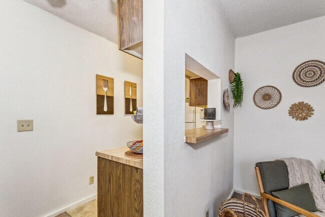 Birch - Studio / 1 Bath - 425 Sq.Ft.