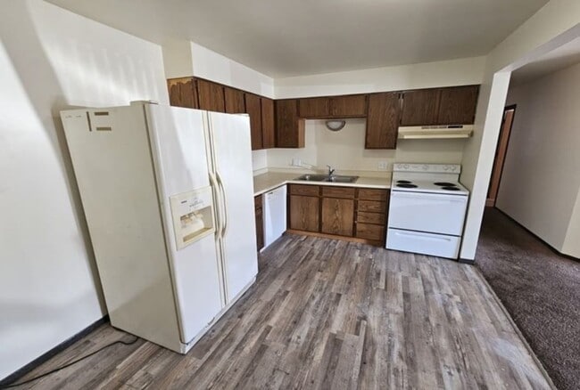 Photo - 820 Edgebrook Dr