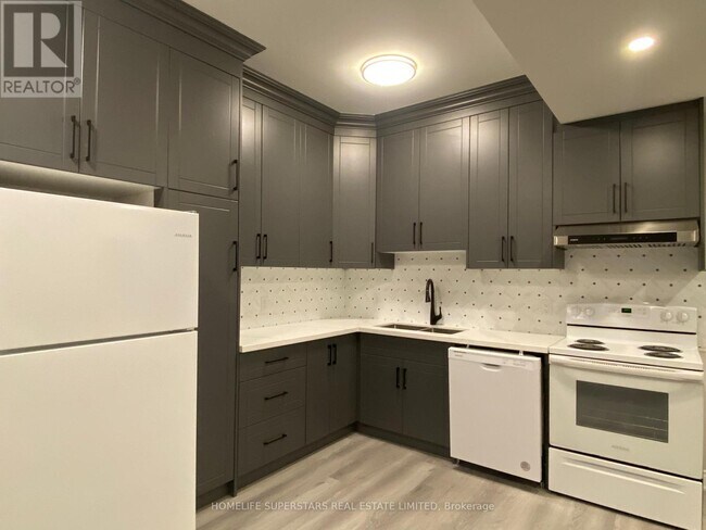 Photo - 306 Jarvis St