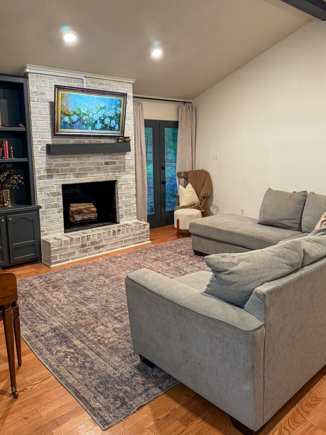 Photo - Parkwood Blvd.