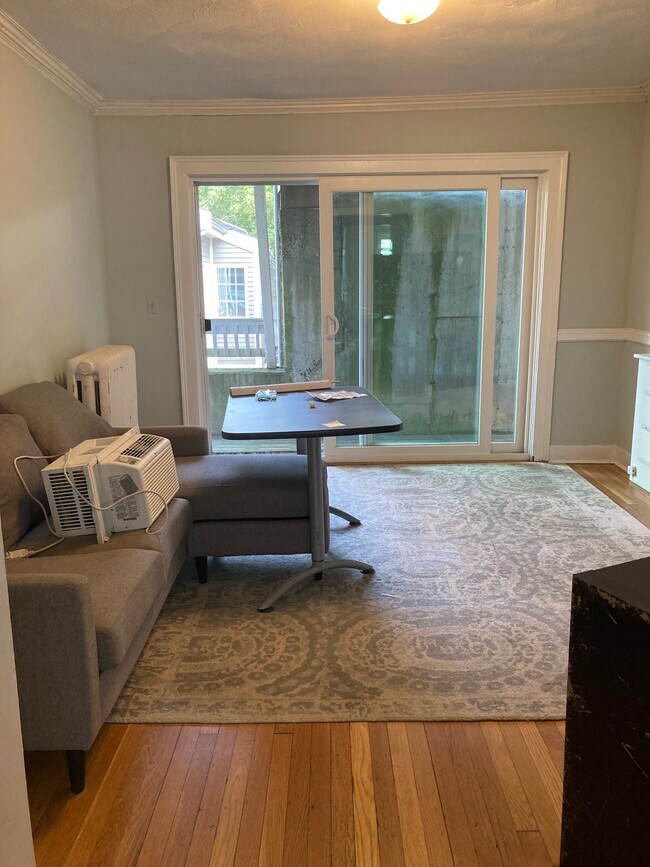 Photo - 15 Radnor Rd Unit 1