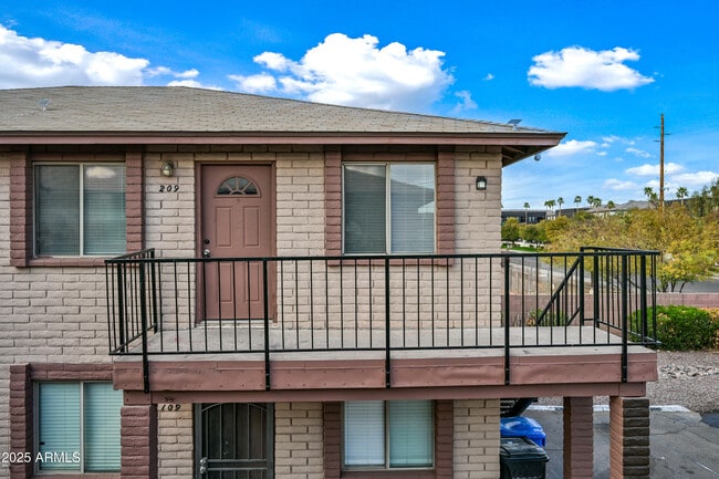 Building Photo - 1234 N 36th St Unit 209