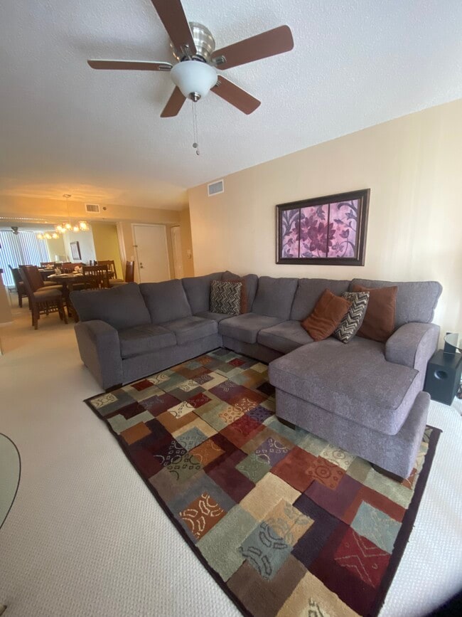 Building Photo - 19501 E Country Club Dr Unit 9601 Rental