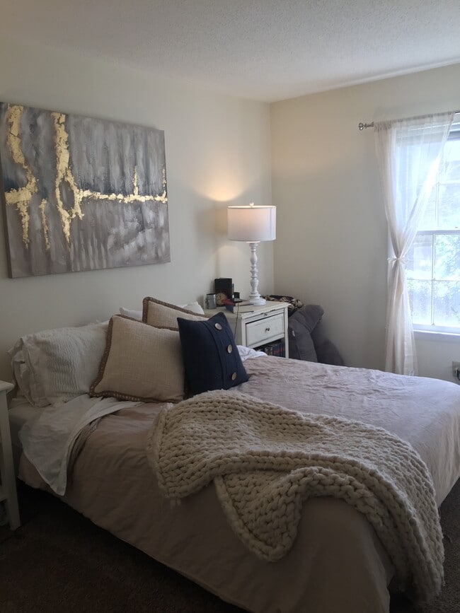 Photo - 2527 HYDRAULIC Rd