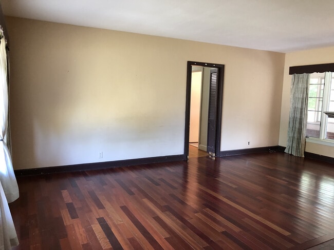 Photo - 1619 Jones Blvd