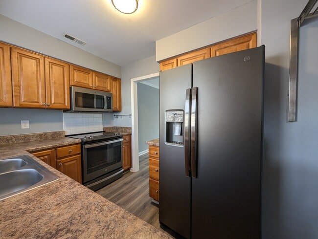 Photo - 2808 Shadowbrook Ln