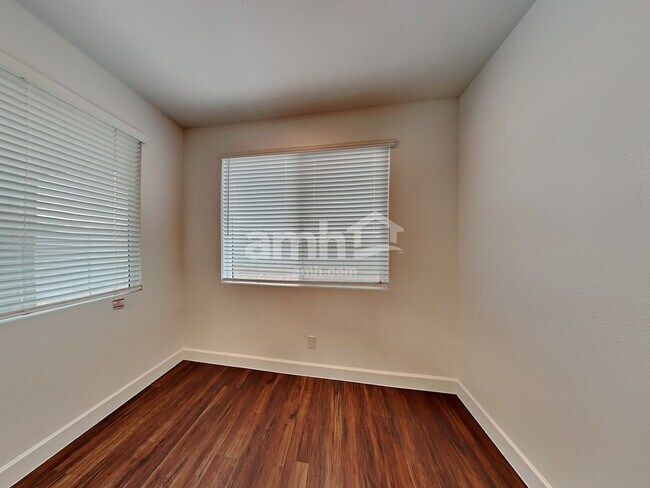 Photo - 6628 S 42nd Dr