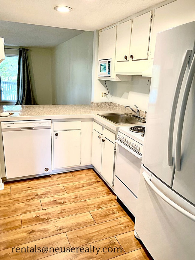 Photo - 6112 Harbourside Dr