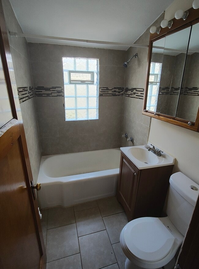 Photo - 4650 N 39th St Unit 39th Street