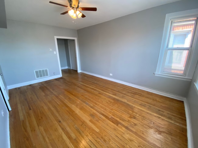 Photo - 3723-3729 W Grand Ave Unit 3725-2S
