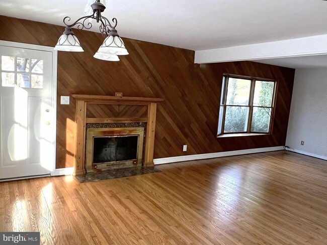 Photo - 11 Plainsboro Rd