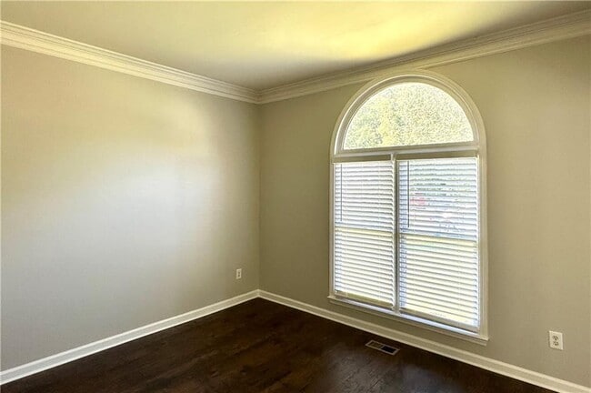 Photo - 2020 Bentwood Ct