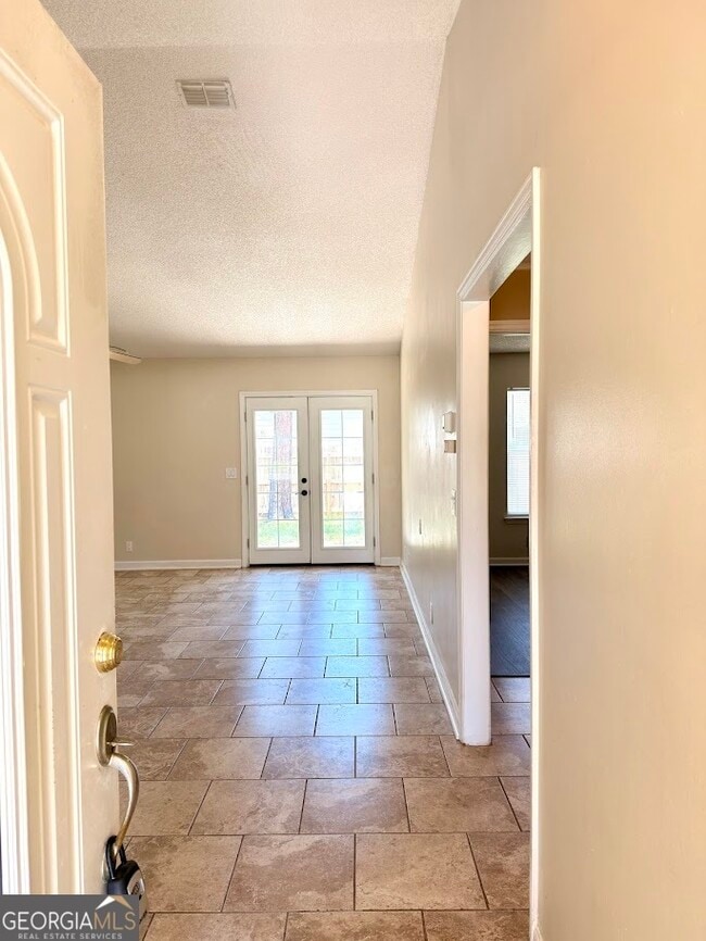 Photo - 108 Almond Cir