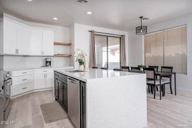 Photo - 1012 E Susan Ln