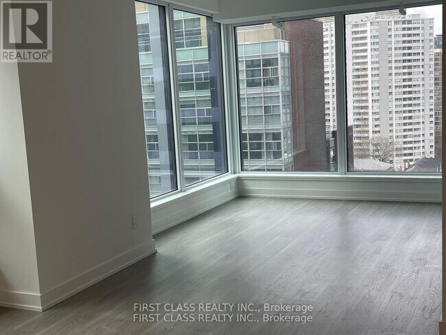 Photo - 8 Wellesley St W Unité 1703