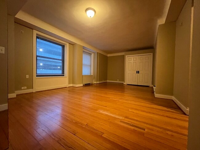 Photo - 15 E Kirby St Unit 324