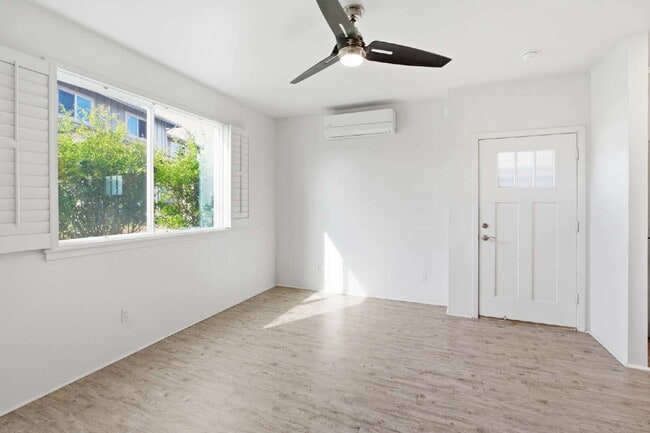 Photo - Modern Studio with Full Kitchen in Ho'opili