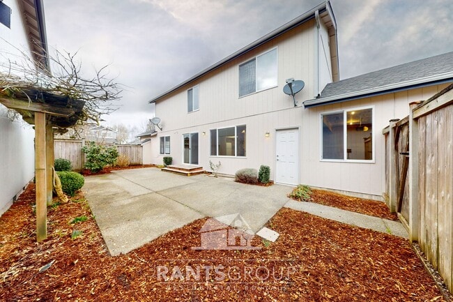 8014 Bedford Ln SE