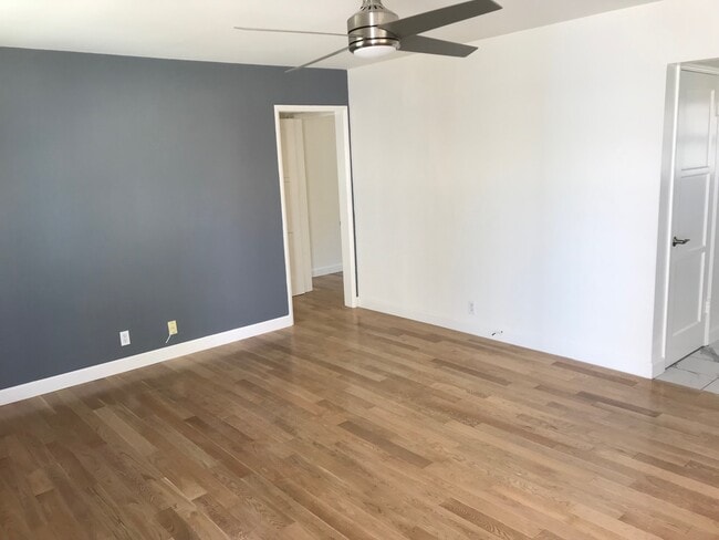 Photo - 12936 Moorpark St Unit #3