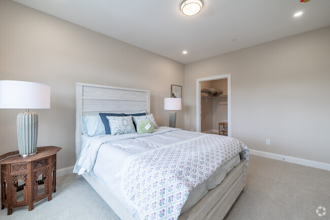1BR, 1BA - 715F - Bedroom