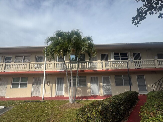 Photo - 20320 NE 2nd Ave Unit 31