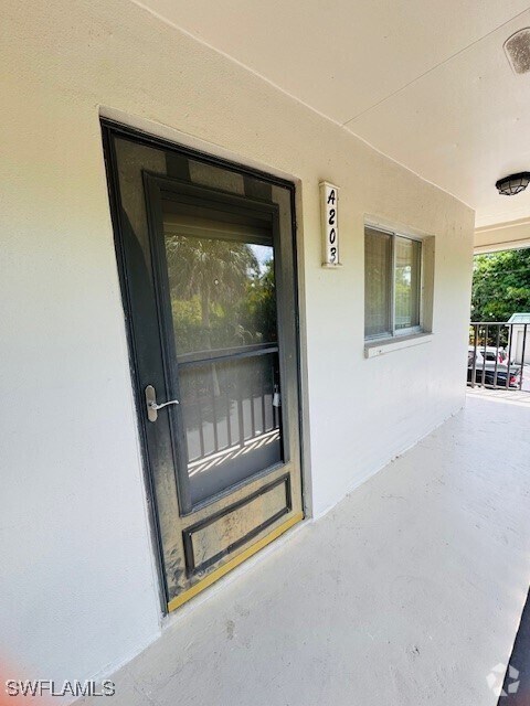 Building Photo - 6731 Winkler Rd Unit 203 Rental