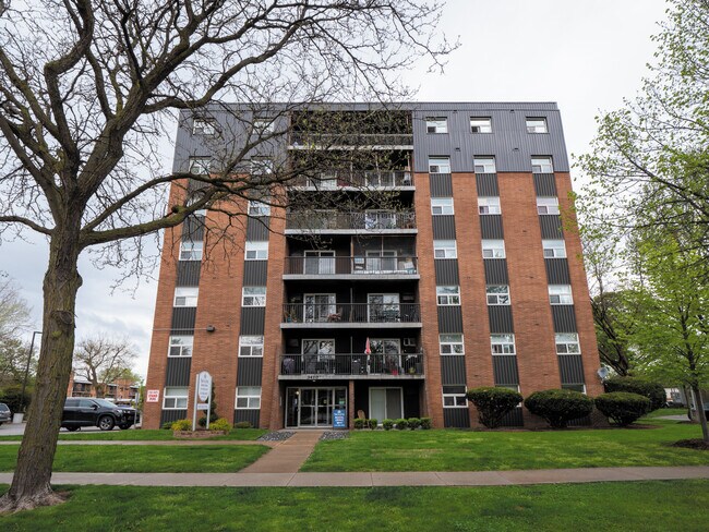 Photo - Karita Tower