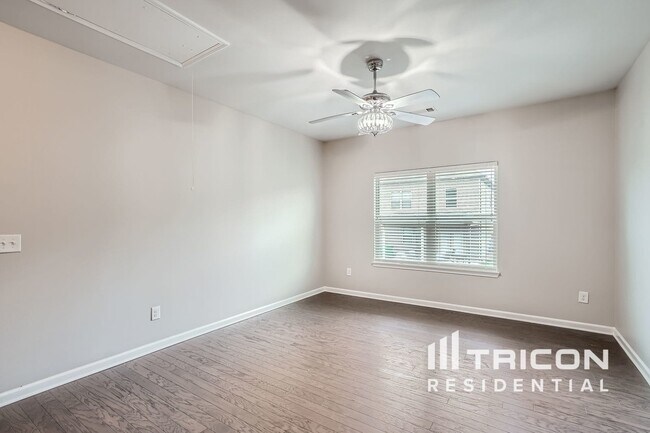 Photo - 7943 Nolan Trail