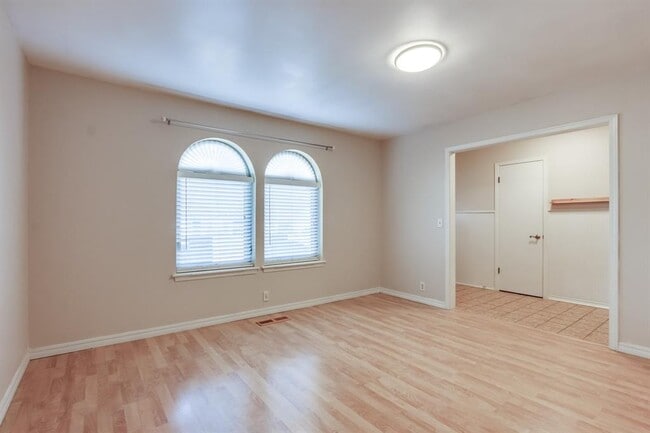 Photo - 11208 Surrey Hills Blvd