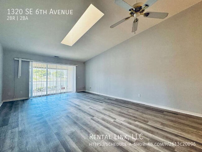 Photo - 1320 SE 6th Ave