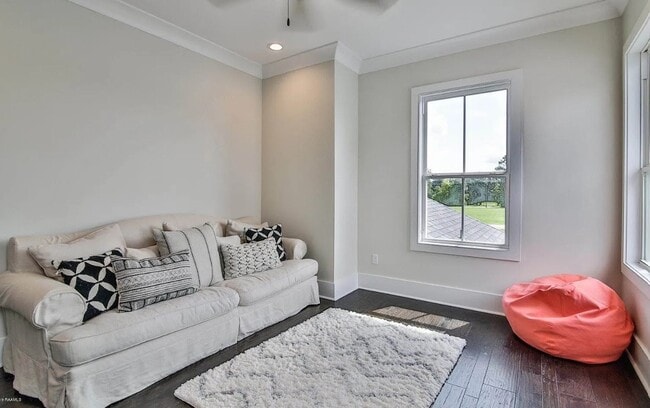 Photo - 304 Catalina Ln