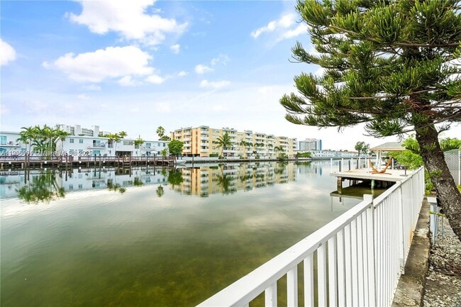 Photo - 7975 Crespi Blvd Unit 1