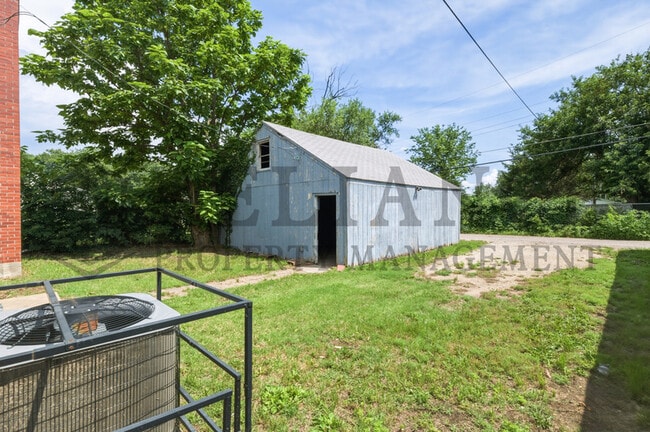 Photo - 3123 W Douglas Ave