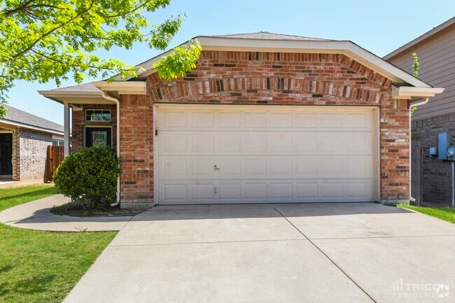 Building Photo - 4805 Cedar Springs Dr Rental