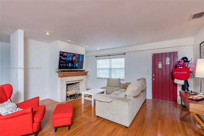 Photo - 4416 SW 14th St