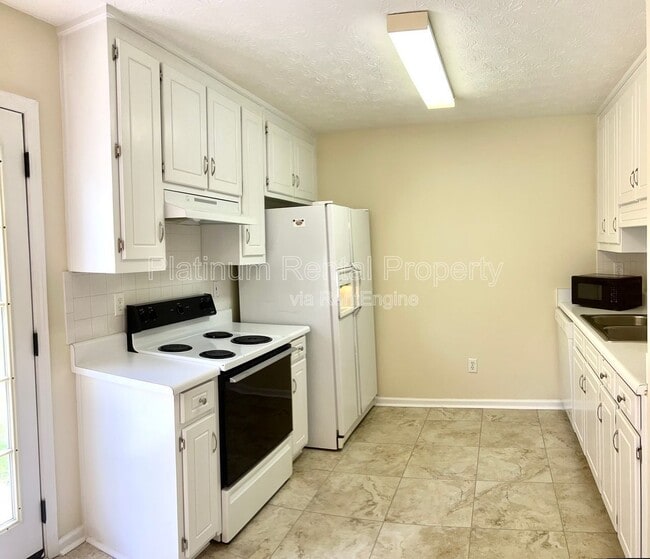 Photo - 1022 Windsor Dr