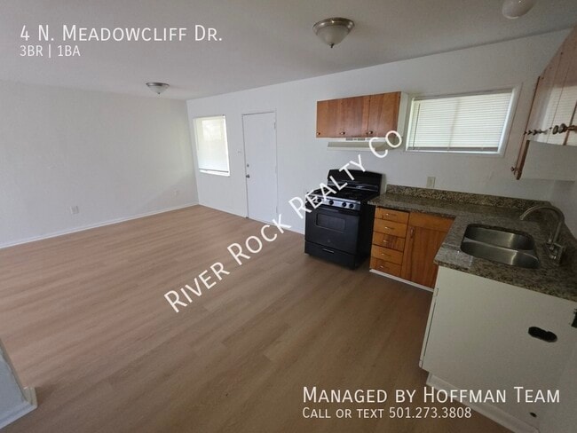 Photo - 4 N Meadowcliff Dr