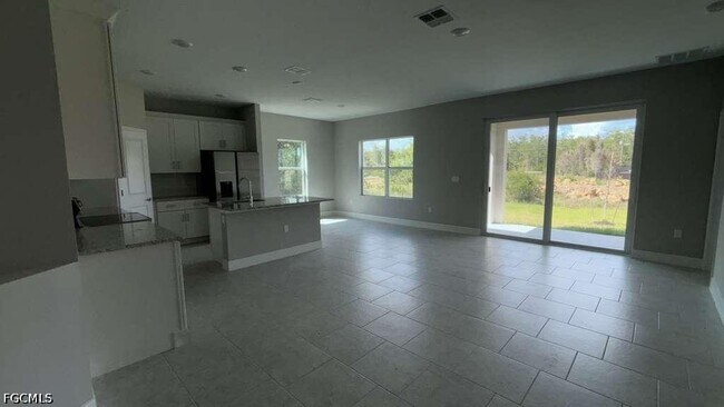 Photo - 460 Westchester Dr