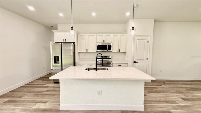 Photo - 1852 W Quaker Ln