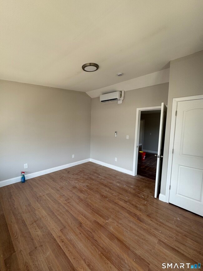 Photo - 1012 Dixwell Ave Unit 2