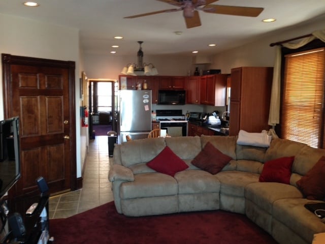 Building Photo - 923 Fayette St Unit 2