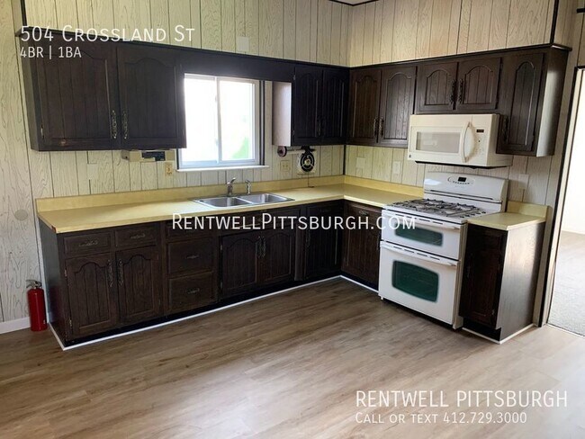 Photo - 4 Bedroom Home in McKeesport - Section 8 i...