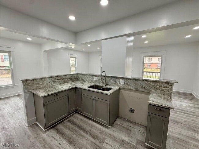 Photo - 338 N Wooster Ave