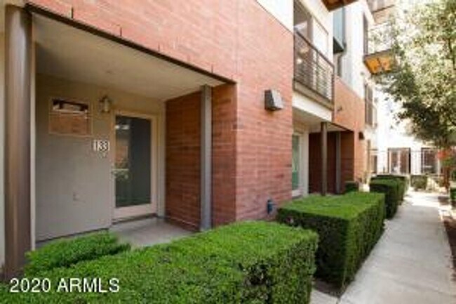 Building Photo - Apply Here www.realty480pm.appfolio.com/listings