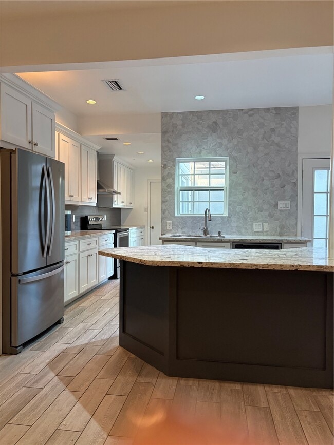 Building Photo - 12625 Memorial Dr Unit 91