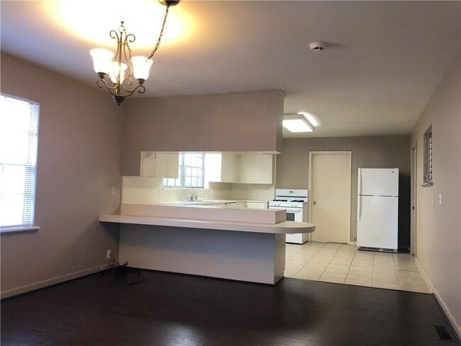 Photo - 1601 N Sang Ave