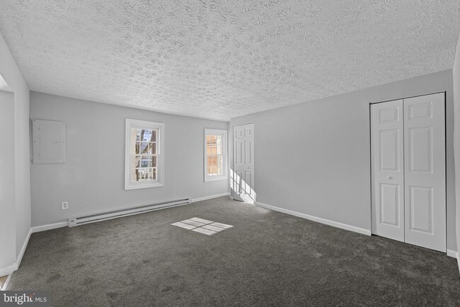 Photo - 42 N Main St