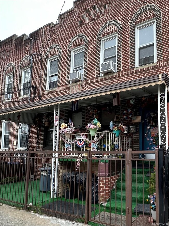 Building Photo - 613 New Jersey Ave Unit 1st Floor